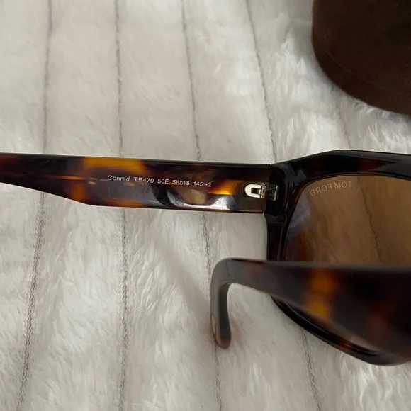 Tom Ford Conrad Brow-Bar Sunglasses - Picture 15 of 16